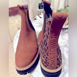 TOMS Dakota Pull On Leopard-Cheetah Boots